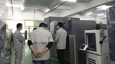 恒温恒湿试验箱内防<i style='color:red'>凝露</i>的方法分析